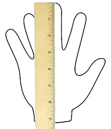 Child hand size tracing